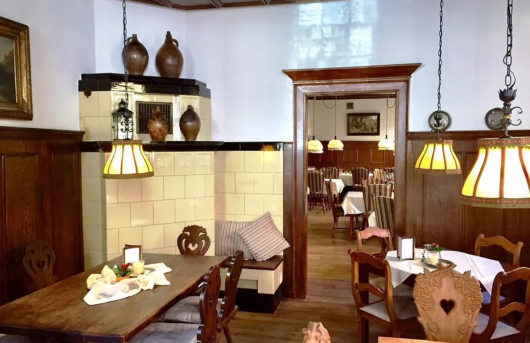 Hotel Weingut Schützen-1